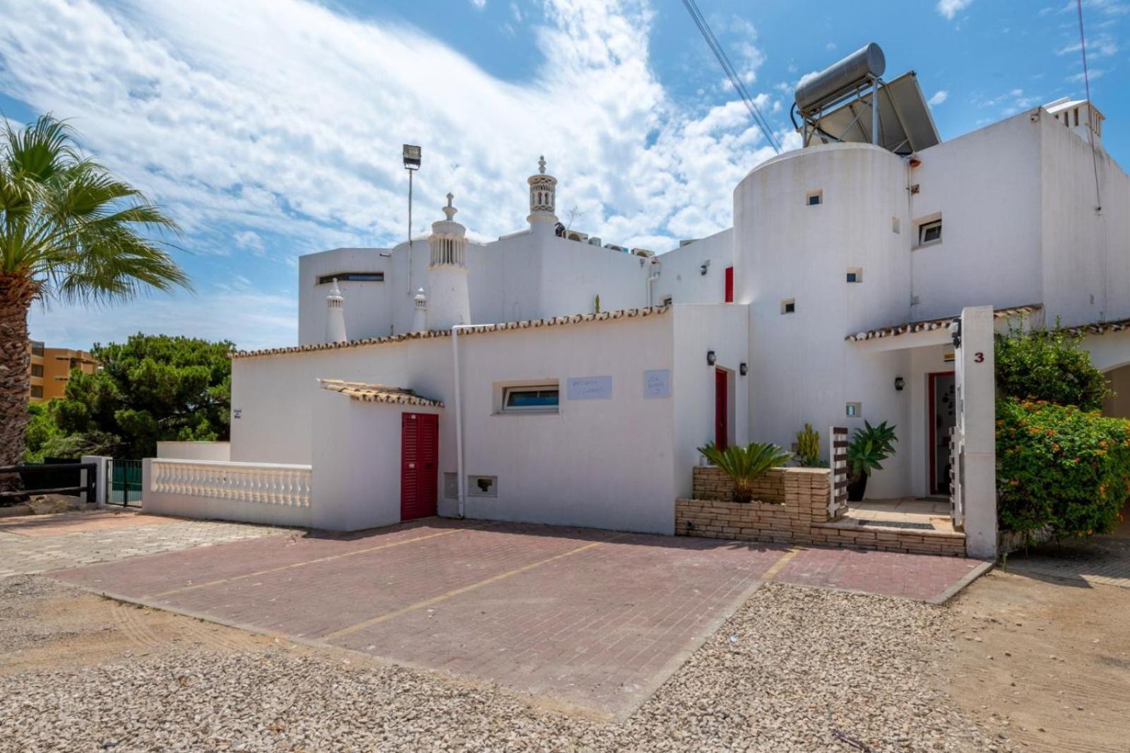 Luxurious Beachfront Villa De La Plage With Private Beach Acces Albufeira Exterior photo